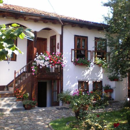 Tsutsovi House Hotel Kalofer Exterior photo